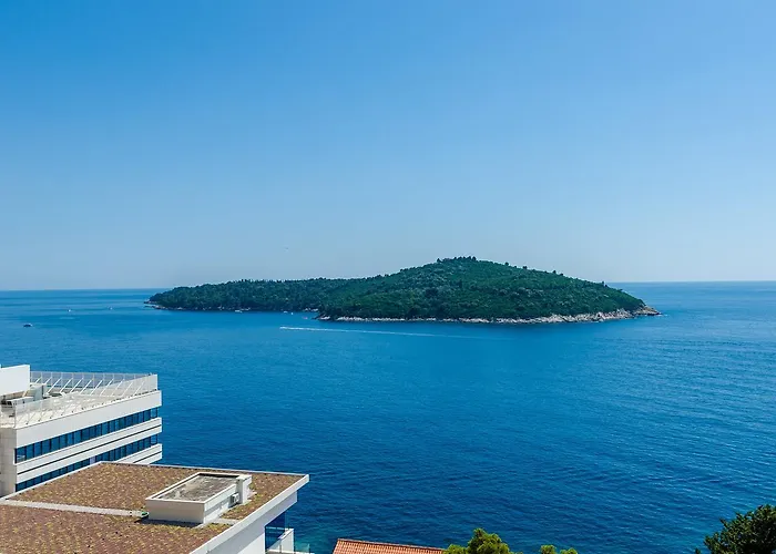 Apartament Lazarin *