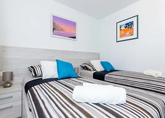 Apartament Lazarin *